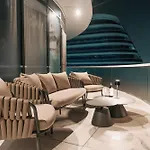 Aquaview Titanic Apartment