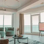Aquaview Titanic Apartment